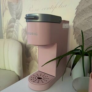 Keurig K-Mini Single-Serve K-Cup Pod Coffee Maker Dusty Rose